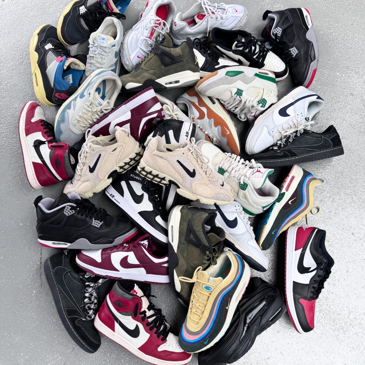 NIKE SNEAKER MYSTERY BOX